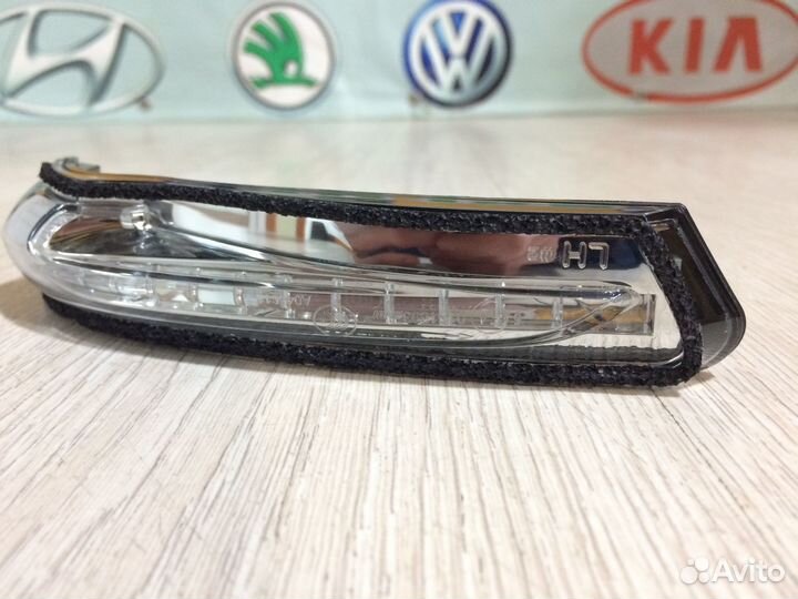 Kia Cerato 2013-2020 Повторитель в левое зеркало