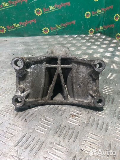 Опора двигателя Nissan Almera N16