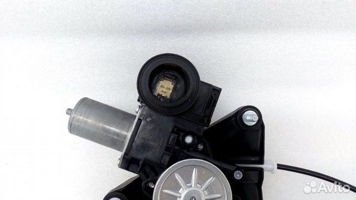 Стеклоподъемник электрический задний левый Toyota