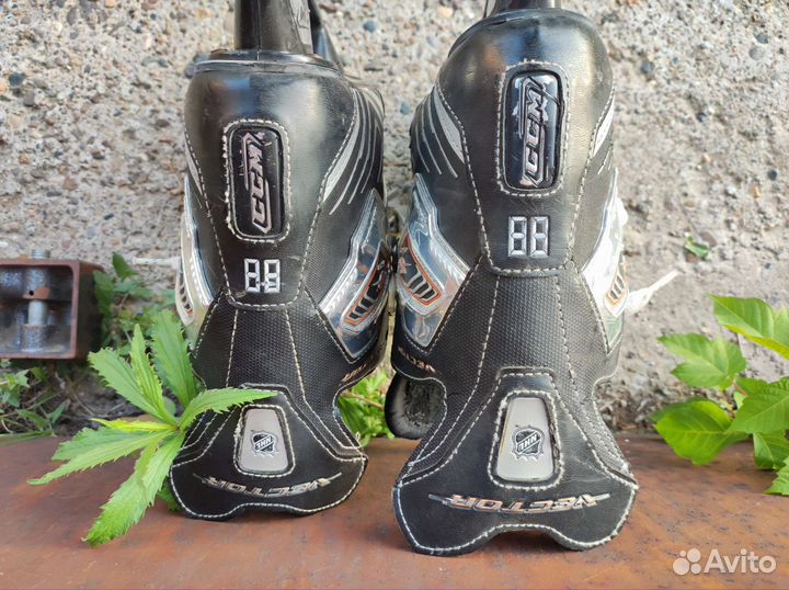 Хоккейные коньки CCM