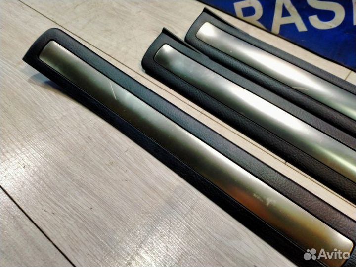 Накладка на порог с надписью Toyota Mark I I