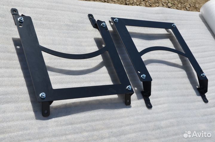 Салазки сидений BMW F в Toyota LC Prado 120