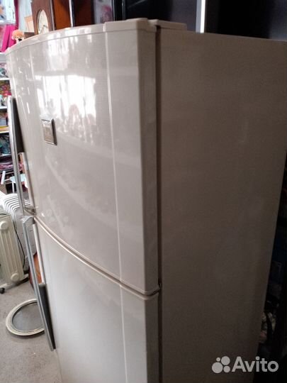 Холодильник indesit