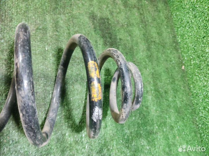 Задняя пружина Volkswagen Passat B5