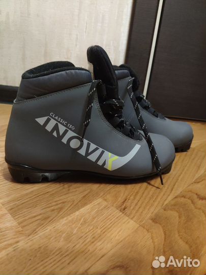 Лыжи inovik с палками и ботинками