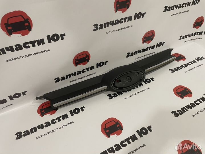 Решетка радиатора Ford Focus 3 2011-2015