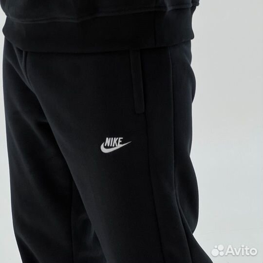 Флисовые спортивные штаны Nike