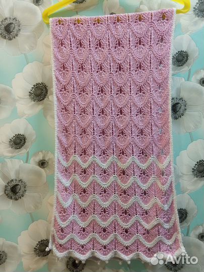 Красивый вязаный палантин. Ручная работа