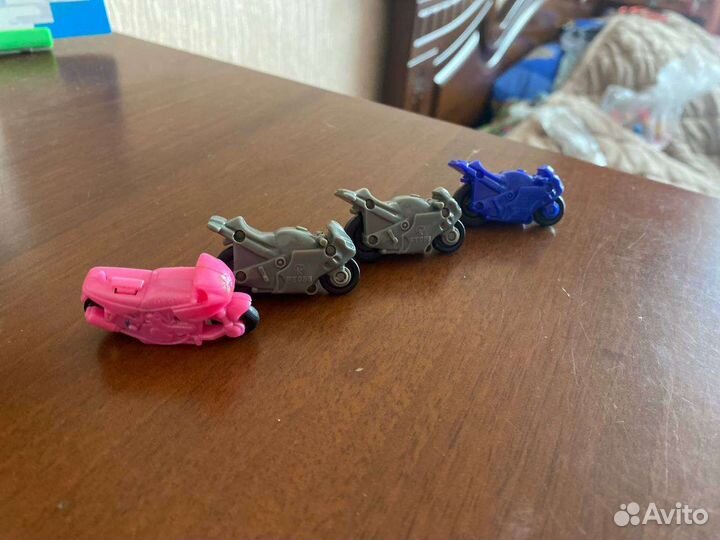 Киндер игрушки