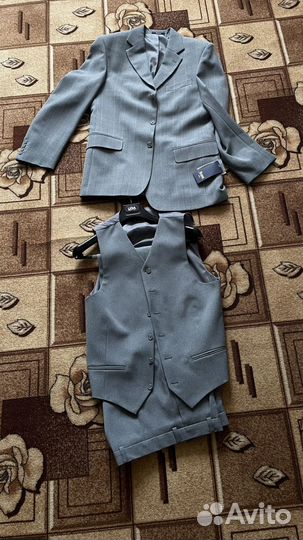 Школьный костюм