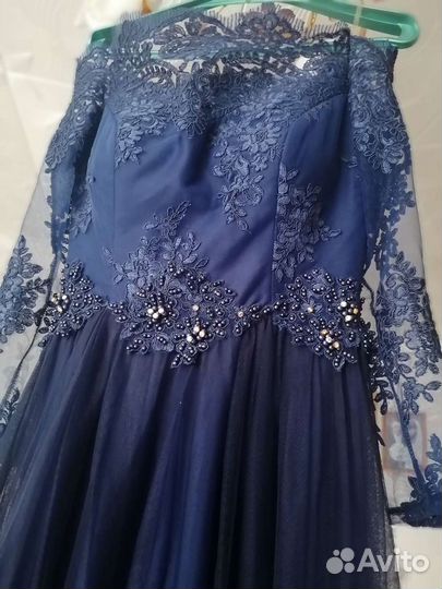 Вечернее длинное платье