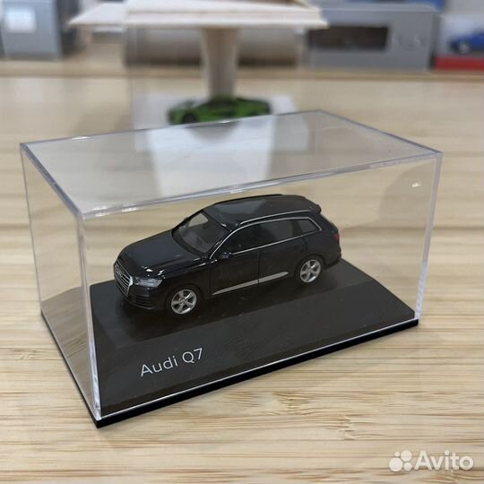 Audi Q7 1:87 (2015 - н.в.)