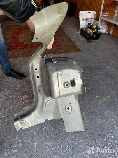 Суппорт фонаря левого polo