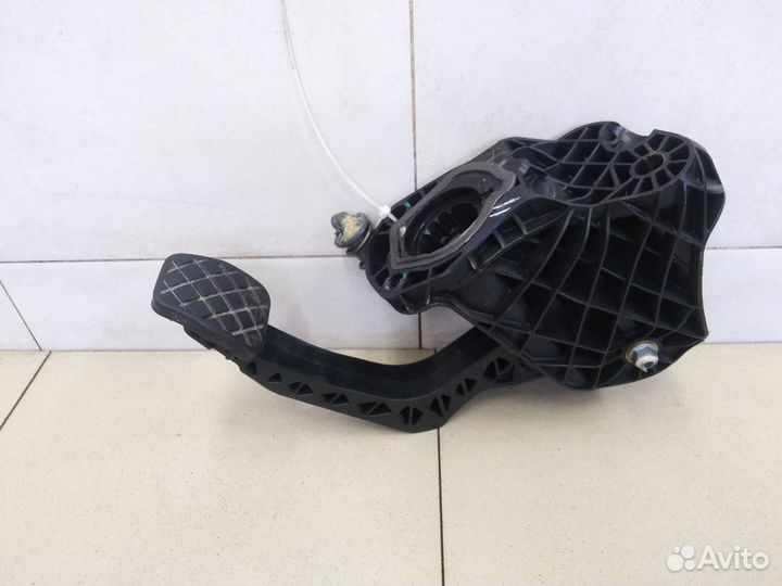 Педаль сцепления Jetta 2006-2011