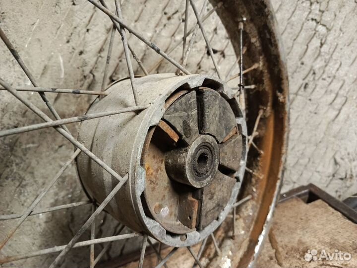 Колесо на мотоцикл восход 1 2