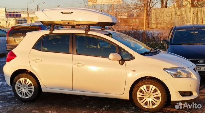 Бокс на крышу Broomer белый глянец Toyota Auris