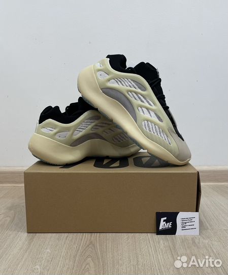 Adidas Yeezy Boost 700 v3
