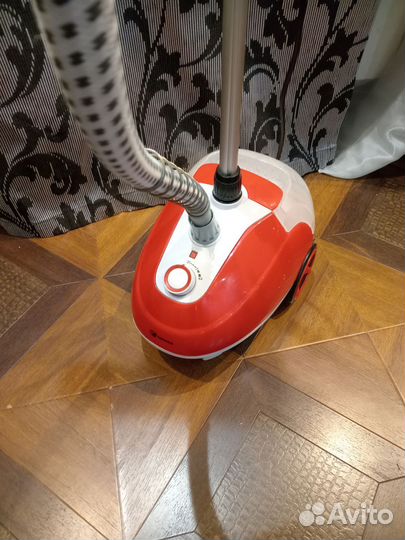 Отпариватель для одежды вертикальный