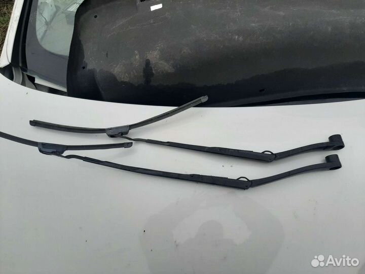 Поводок дворников hyundai i40