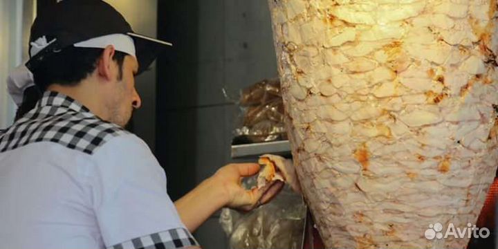 Шаурмист повар