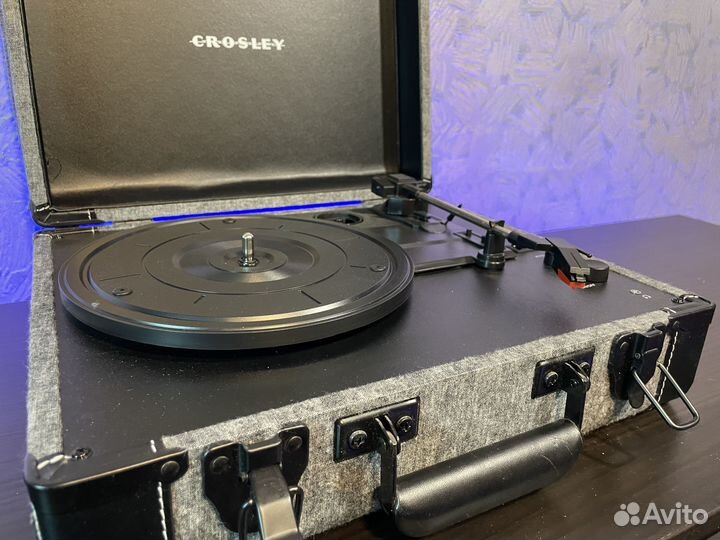 Виниловый проигрыватель Crosley Executive Portable