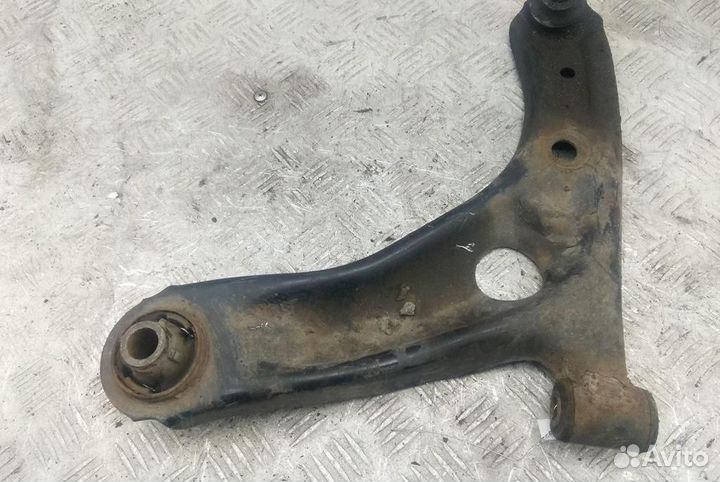Рычаг передний левый Citroen C1