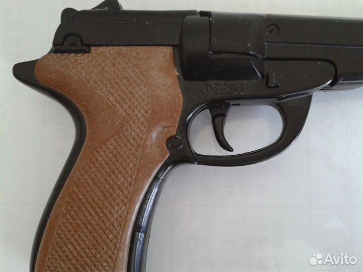 Детский пистолет пистонный