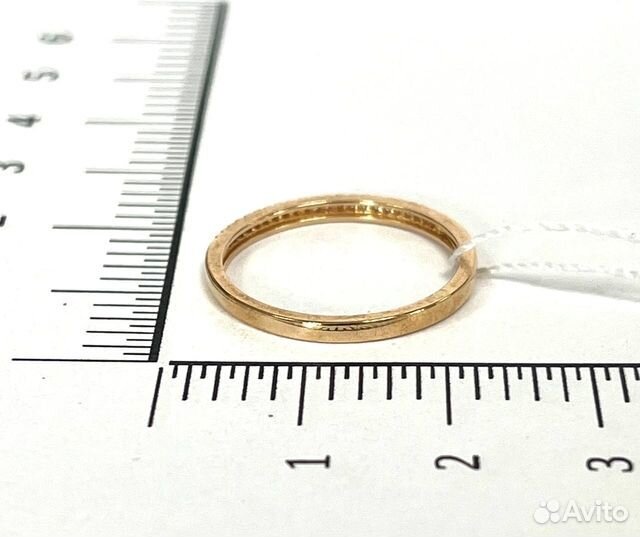 Золотое обручальное кольцо с камнем 17р