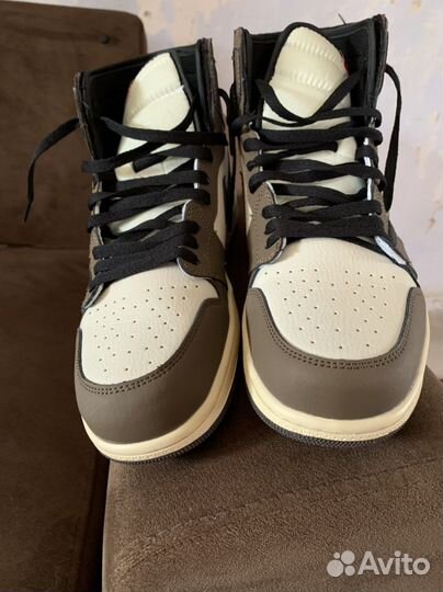 Продаю кроссовки Nike