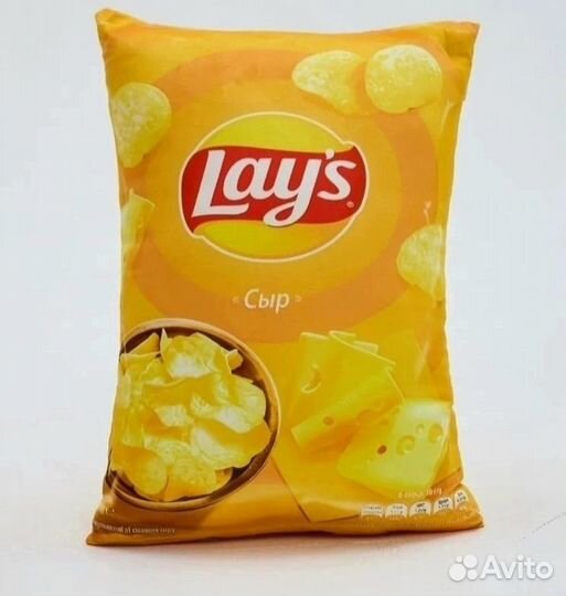 Декоративные подушки в виде пачки чипсов