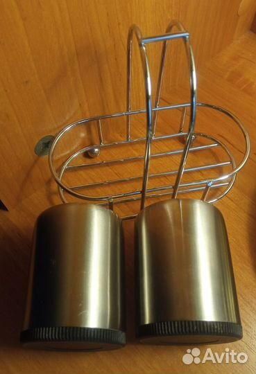 Набор солонка и перечница