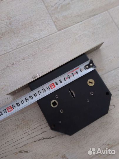 Замок дверной class