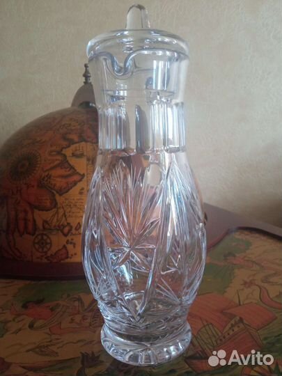 Хрустальный кувшин с крышкой