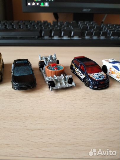 Hot wheels машинки