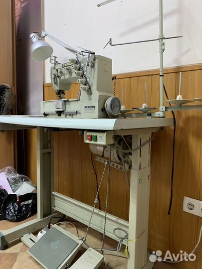 Швейная машина опспошивалка typical GK 31030