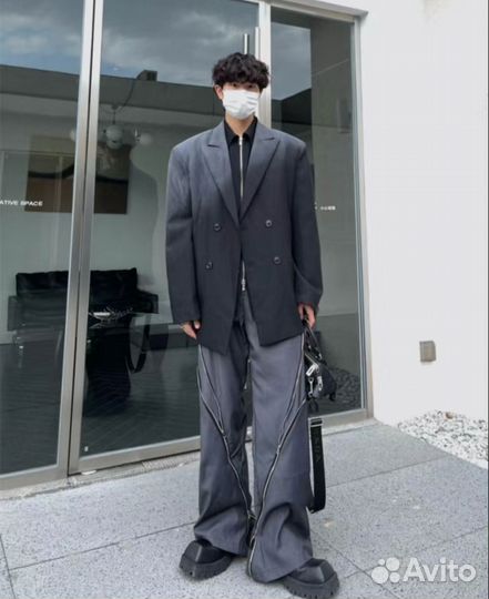 Штаны на молниях