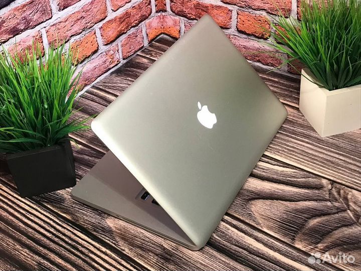 MacBook Pro 15 2011 / 500gb / i7