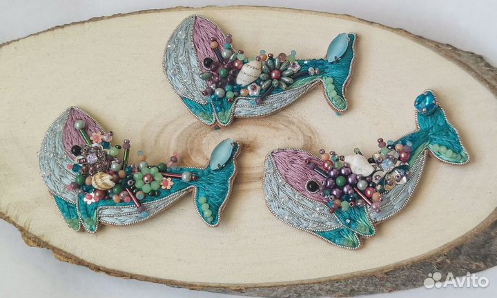 Брошь из бисера