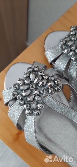 Сандалии для девочки 34
