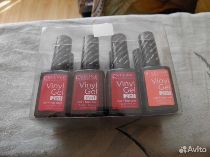Лак для ногтей Eveline Vinyl Gel 2 в 1 12 мл