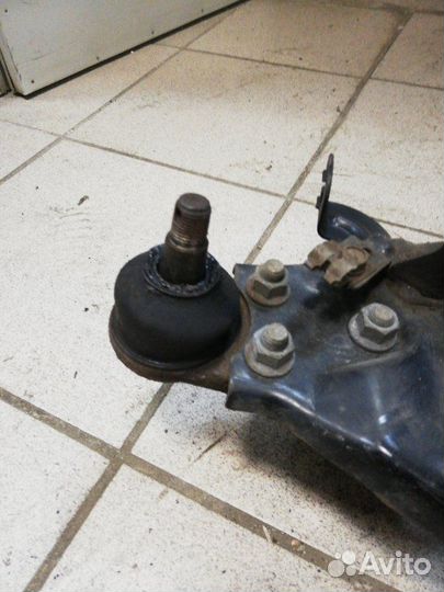 Рычаг задний задний левый Mitsubishi Pajero V97W