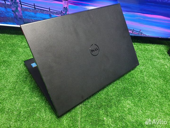 Ноутбук на i5 4GB 250GB SSD