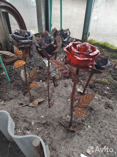 Продам розы кованые