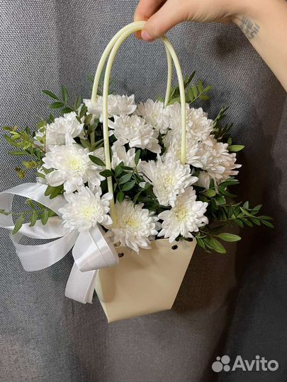 Корзина с цветами, композиция, букет цветов