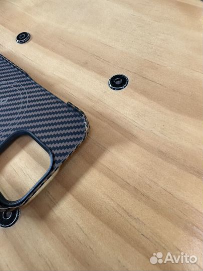 Чехол на iPhone 13 pro pitaka