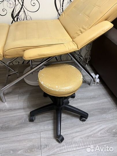 Кресло-кушетка и стул для мастера