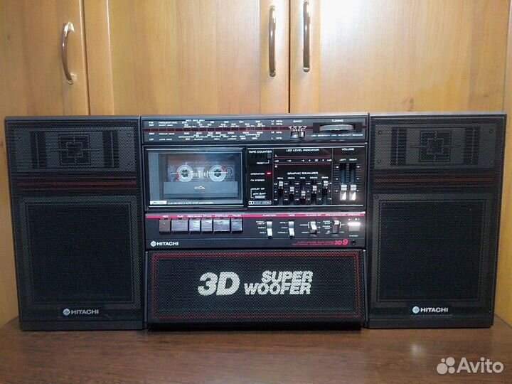 Магнитола Hitachi TRK-9230E 3D
