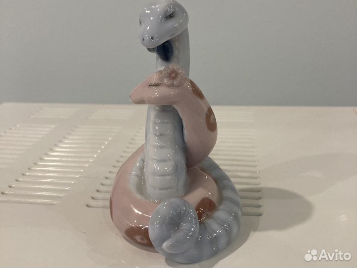 Фигурка Пара змей