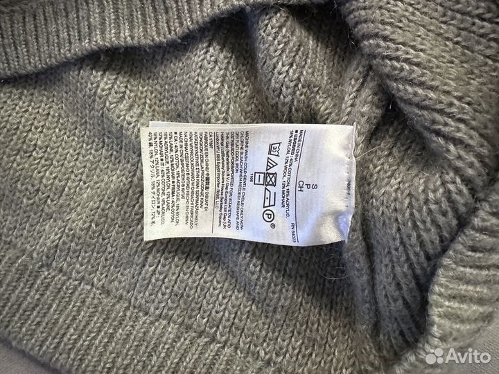 Серый свитер banana republic