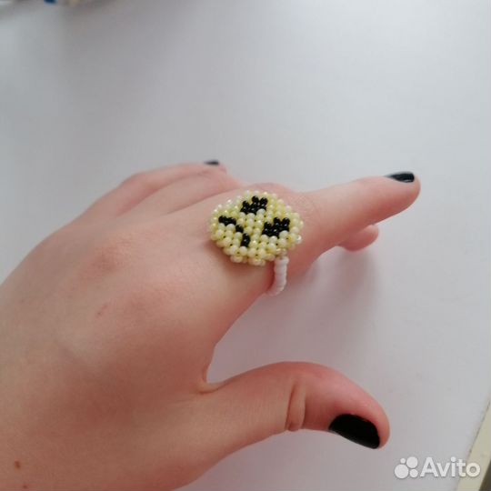 Кольцо из бисера